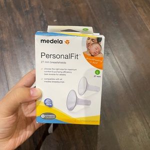 Medela® PersonalFit™ Large 27mm Breast Shields (Set of 2)
